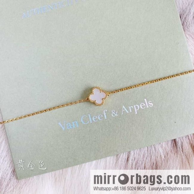 Van Cleef & Arpels Mini Four-Leaf Clover Bracelet - Image 3