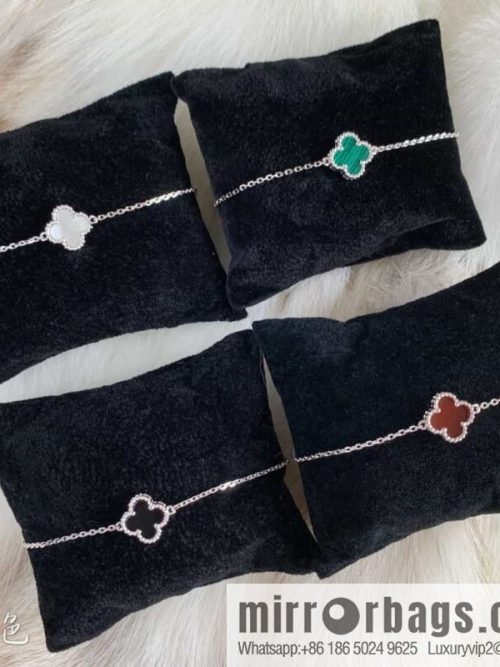 Van Cleef & Arpels Mini Four-Leaf Clover Bracelet