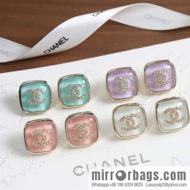 [Single price] New CHANEL Chanel c1 double c square pink blue purple white stud earrings