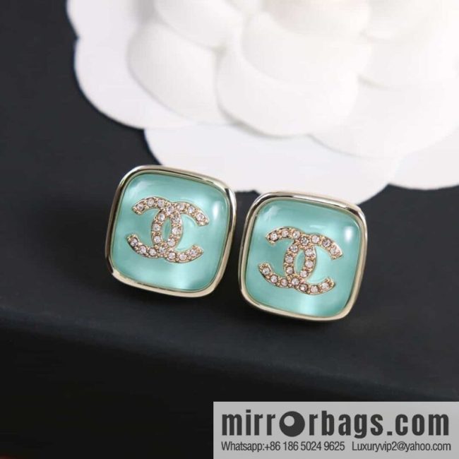 [Single price] New CHANEL Chanel c1 double c square pink blue purple white stud earrings - Image 5