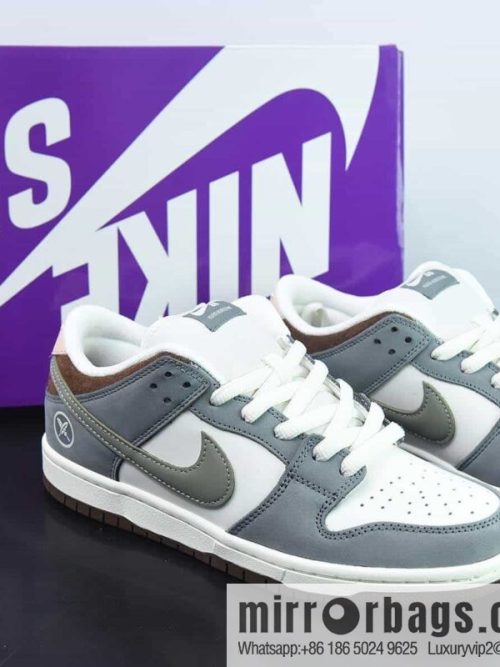 Nike Dunk Low ✖ Yuto Horigome Co-branded Gray and White Feather Low Top Sneakers Part Number: FQ1180 001