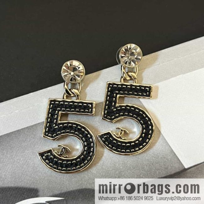 New ☑️ CHANEL CHANEL c2 double c black leather 5 word five stud earrings