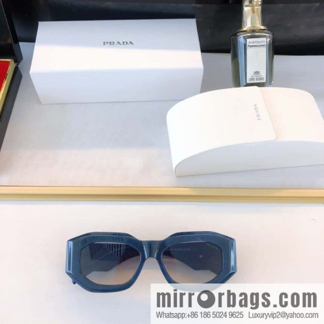 Prada three-dimensional frame unisex sunglasses - Image 5