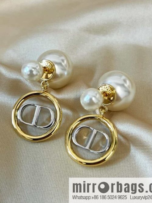New ☑️ DIOR size pearl CD stud earrings