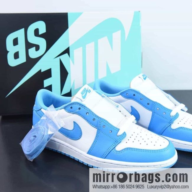 SB x Air Jordan 1 Low \"Carolina Blue\" SB Mixed AJ1 Jordan \"Joint North Carolina Blue and White Low Top\" CJ7891-401