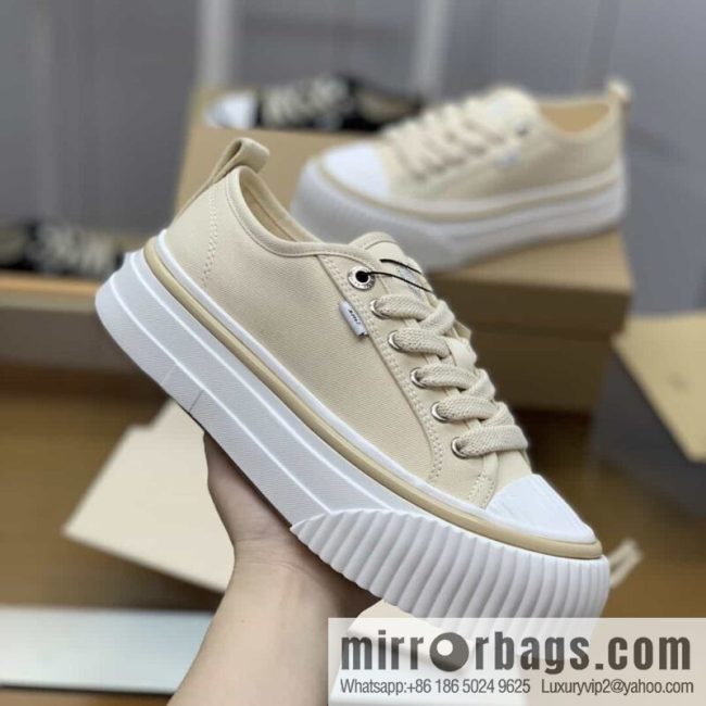 AMI new women\'s lace-up low-top thick-soled muffin shoes