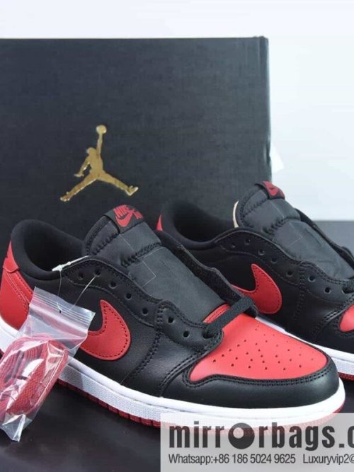 Air Jordan AJ1 Retro Low OG \"Black and red are prohibited\" Qiao Yi low-top casual board shoes item number: 705329-001