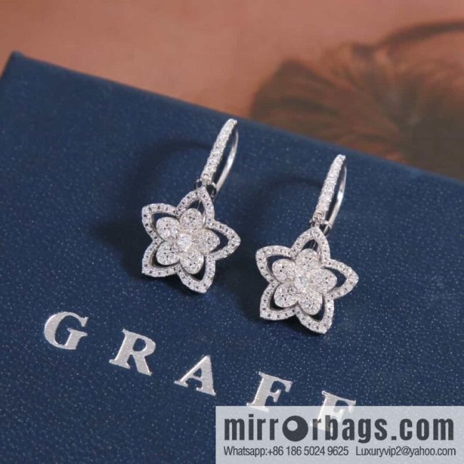 GRAFF Wild Flover Flower Diamond Earrings