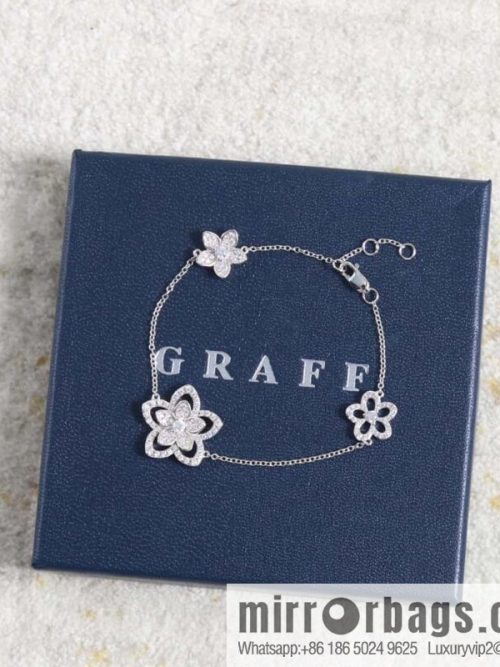GRAFF Graff Triple Flower Bracelet
