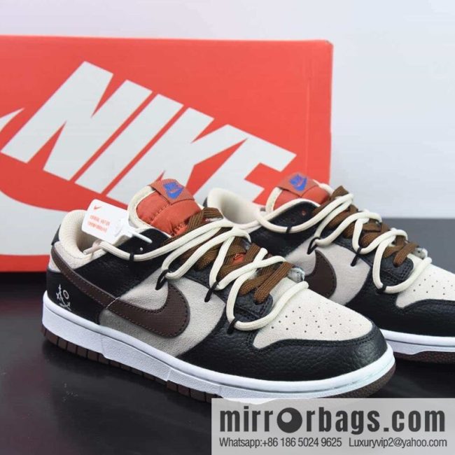 Nike Dunk Low SB low-top skate shoes/gray-black suede, straps, custom version