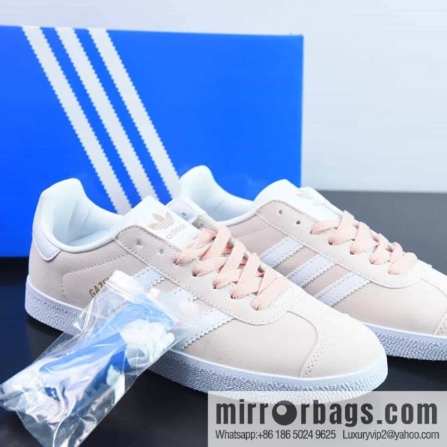 Adidas Originals Gazelle lightweight low-top Vintage versatile casual sports shoes, clover, gold character GAZELLE Item number: BB5472