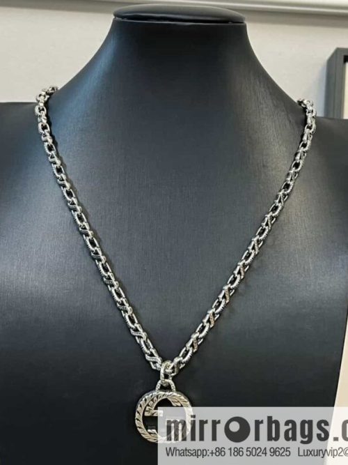 New Gucci Gucci Hollow Double G Necklace