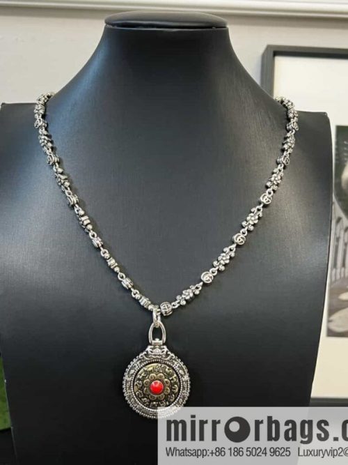 The new Gucci Gucci zodiac necklace