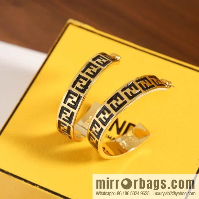 New FENDI Fendi double F letter semicircular earrings stud earrings