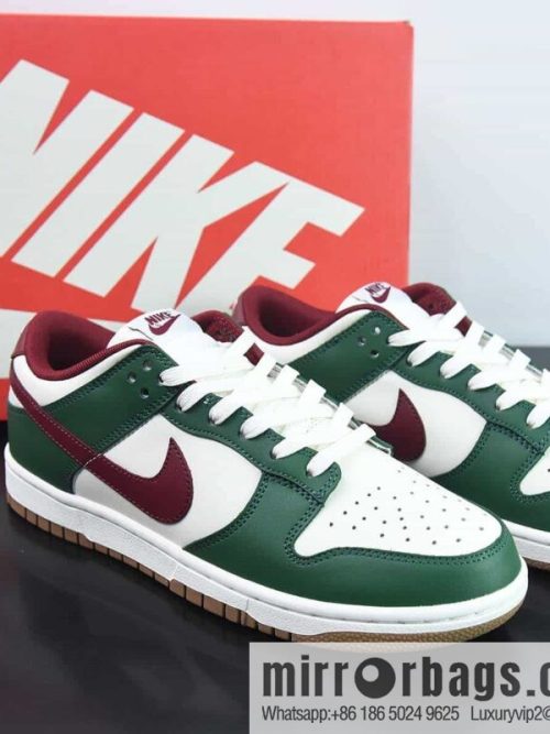 Nike Dunk Low SB low-top skate shoes/white and green burgundy item number: FB7160-161