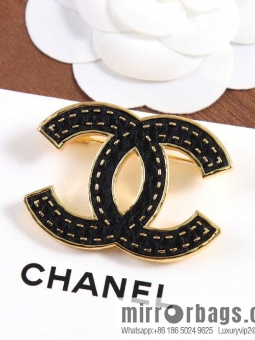 New ☑️ Chanel Double C Black Leather Brooch