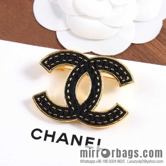 New ☑️ Chanel Double C Black Leather Brooch