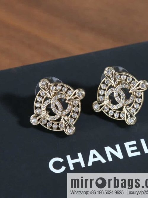 New ☑️ Chanel c1 double c round full diamond stud earrings