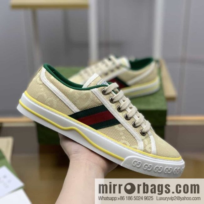 Gucci Gucci uses beige and light purple super double G canvas sneakers