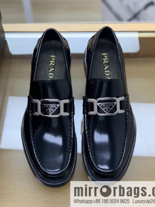 PRADA Prada men\'s loafers crafted in black smooth cow leather (fabric)
