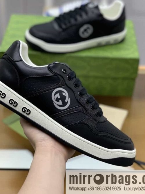 Gucci Gucci uses color matching leather and integrates iconic elements into men\'s casual shoes