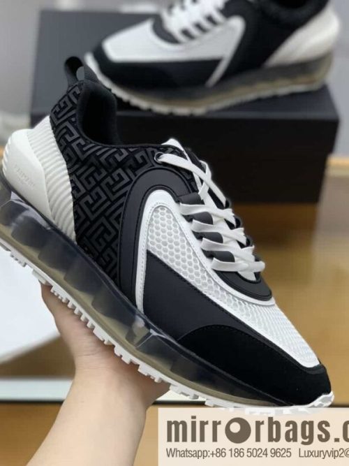 Givenchy Givenchy, made of calfskin ➕ polyester waterproof fabric ➕ velvet leather three materials patchwork men\'s casual sneakers