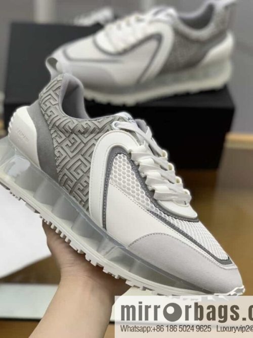 Givenchy Givenchy, made of calfskin ➕ polyester waterproof fabric ➕ velvet leather three materials patchwork men\'s casual sneakers