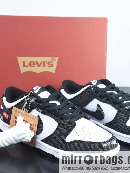 Nike By You SB Dunk Low Retro SP Dunk series low-top casual sports skateboard shoes \"patchwork white and black jacquard denim\" Item number: LE0021-006