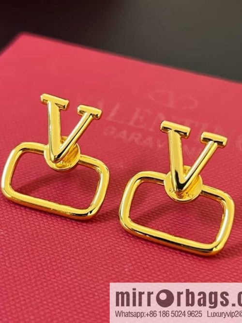New ☑️ Valentino V gold stud earrings