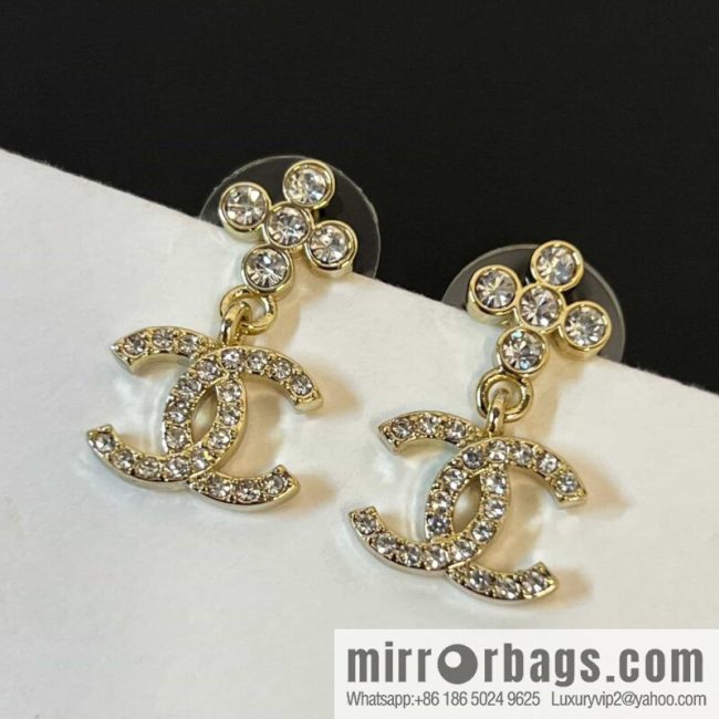 New ☑️ chanel c2 double c gold flower stud earrings