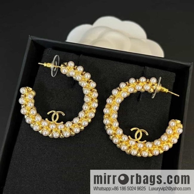New ☑️ Chanel semi-round double c pearl stud earrings