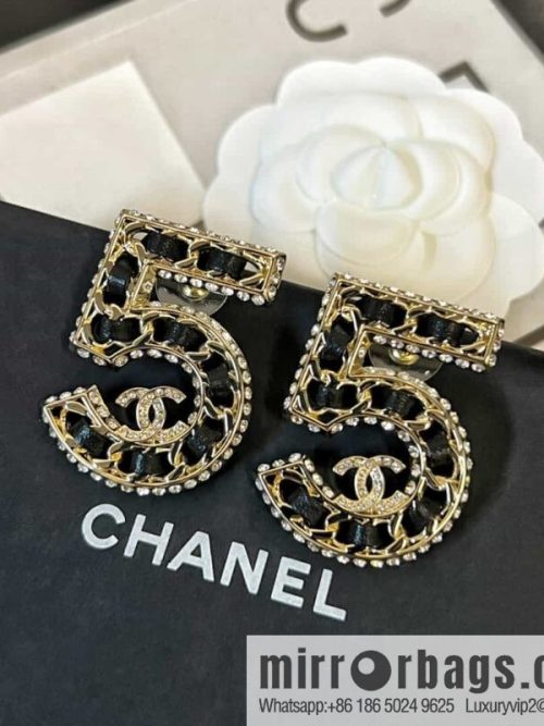 New ☑️ CHANEL CHANEL c1 double c black leather 5 word five stud earrings