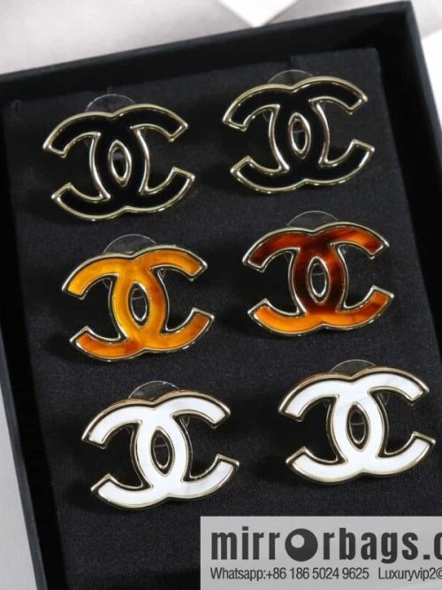 New ☑️ Chanel C1 double c three-color stud earrings