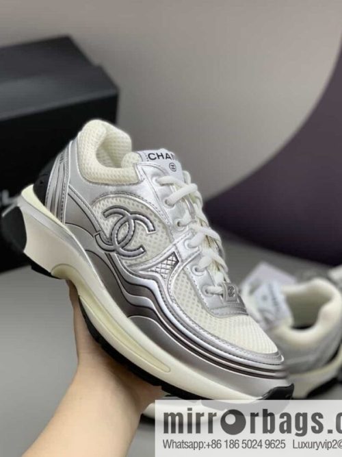 Chanel Chanel metal leather patchwork mesh Xiaoxiang women\'s sports and leisure shoes