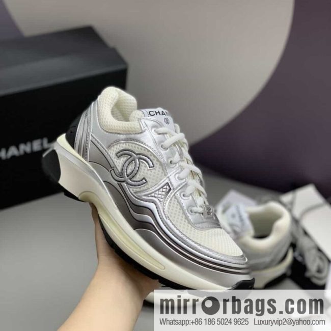 Chanel Chanel metal leather patchwork mesh Xiaoxiang women\'s sports and leisure shoes