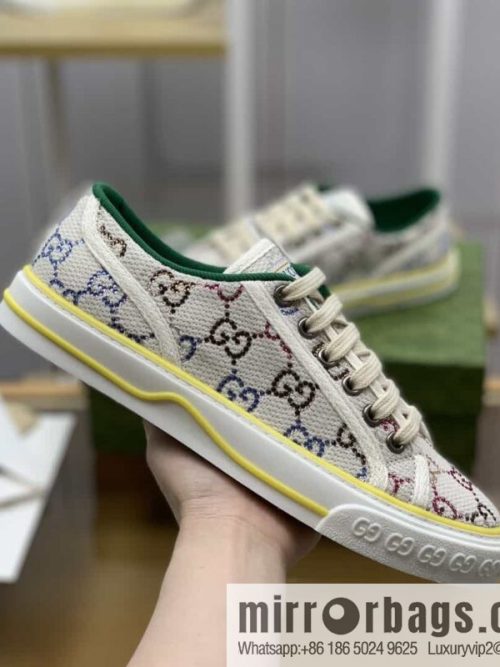 Gucci Gucci uses beige and light purple super double G canvas G home 1977 women\'s canvas shoes