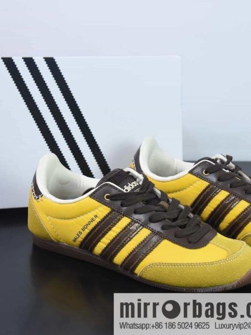 Adidas WB Japan Low Adi, Clover WB Nissan Series Classic Vintage Low Top Casual Sports Jogging Shoes Item Number: GY5752