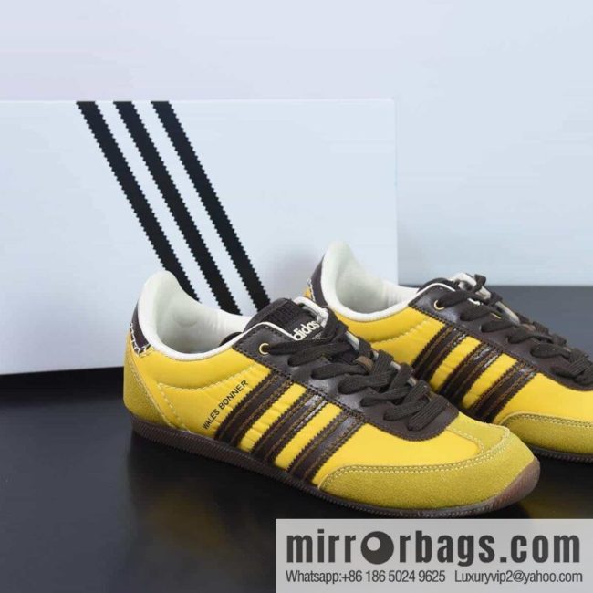 Adidas WB Japan Low Adi, Clover WB Nissan Series Classic Vintage Low Top Casual Sports Jogging Shoes Item Number: GY5752