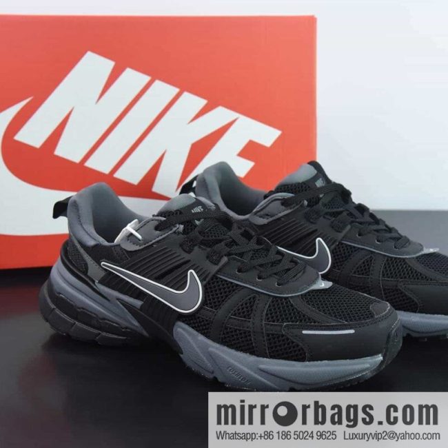 NK Wmns V2K Runtekk Low \"White/Black\" Vintage Tide Collection Future Vintage Daddy Style Versatile Leisure Sports Jogging Shoes Item Number: FD0736 002