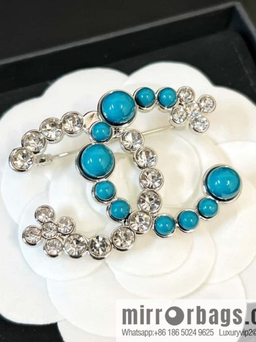 New ☑️ Chanel Double C Half Diamond Half Pearl Brooch
