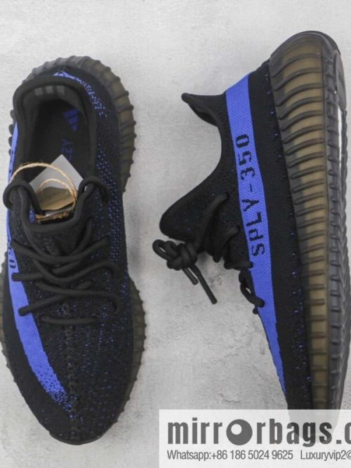 Yeezy 350 Boost V2 coconut 350 second generation popcorn new black and blue color scheme
