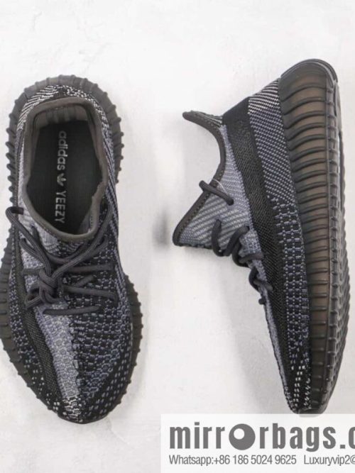 Coconut 350 V2 Version A, Oreo Yeezy Boost 350 V2 sneakers