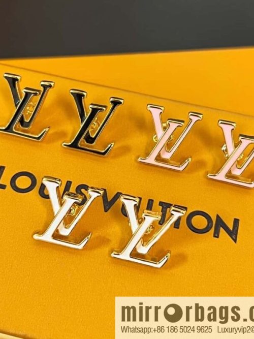 Louis Vuitton Louis Vuitton LV ICONIC enamel, letter, stud earrings