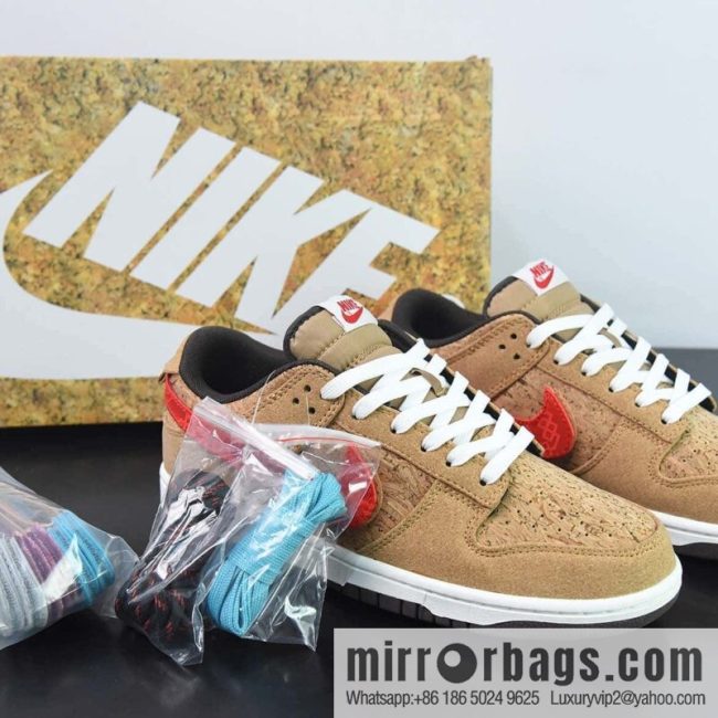 NK SB Dunk Low 20th Anniversary, Joint Cork Hook Replacement Low Top Sneakers Part Number: FN0317-121