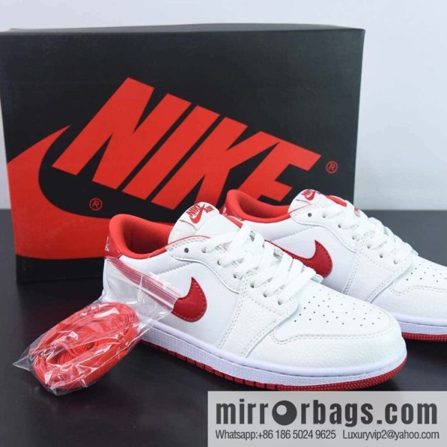 NK Air Jordan 1 Retro Low OG \"Black Toe\" AJ1 Jordan Generation Low Top Classic Vintage Culture Leisure Sports Basketball Shoes \"OG White Red Toe\" Item Number: CZ0790-161