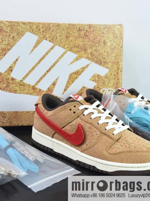 NK SB Dunk Low 20th Anniversary, Joint Cork Hook Replacement Low Top Sneakers Part Number: FN0317-121
