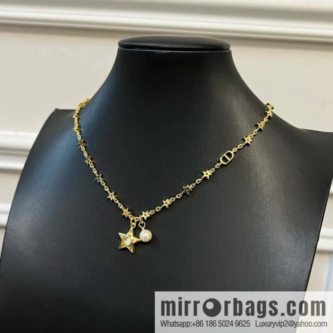 New ☑️ DIOR Dior pentagram ⭐ star pearl necklace