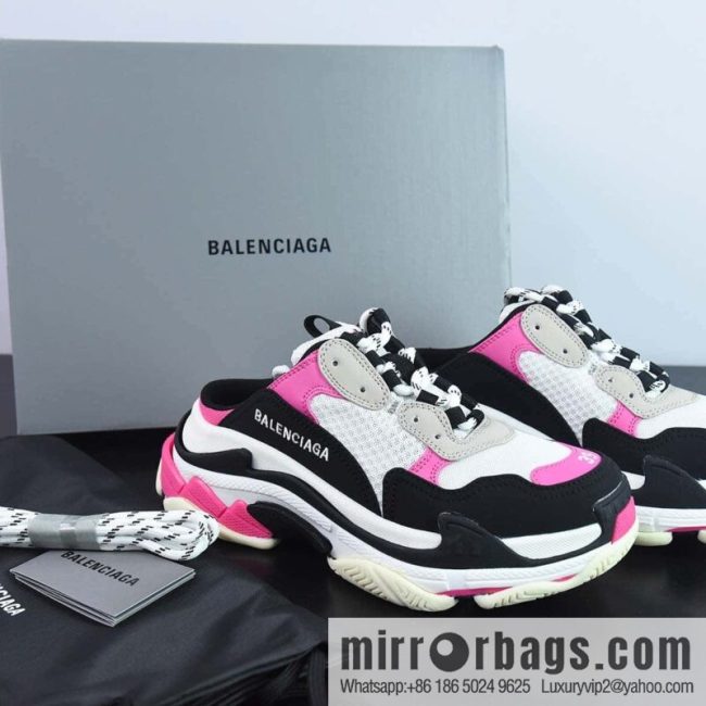 Paris generation and a half tow Balenciaga dad shoes