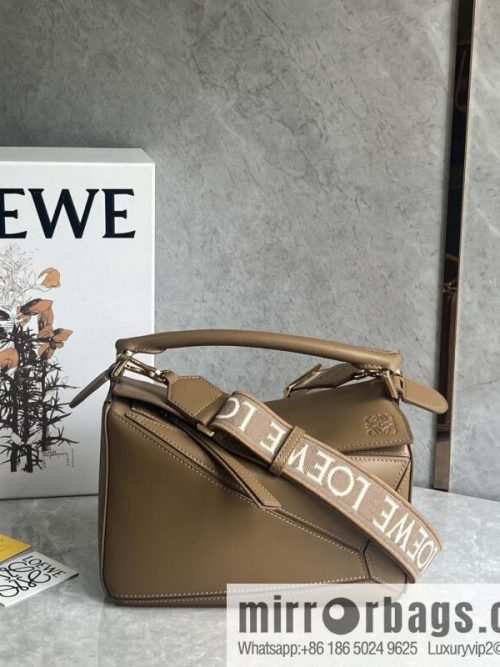 LOEWE Puzzle 24CM bag leather small geometric bag 0189 brown