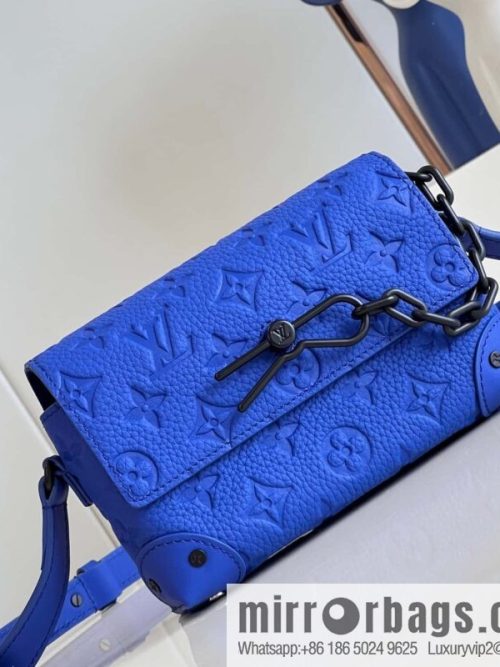 LV M82571 Steamer Wearable Wallet